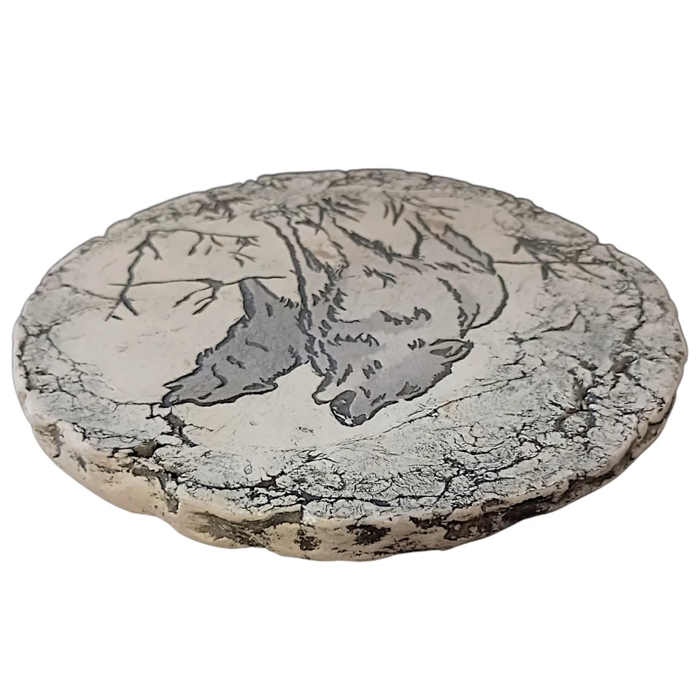 Shapes of Clay Wolf Howling Plaque Decor Round Hand Painted Mt St Helens Ash Vtg